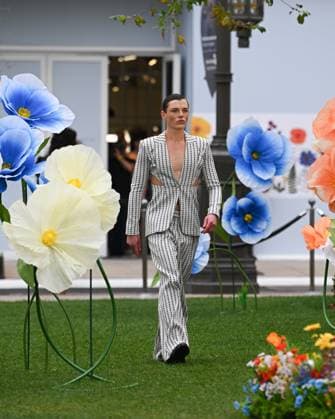 Heidi Klum is seen on the set of Germany s Next Topmodel in Los Angeles Where: Los Angeles, California, United States When: 14 Mar 2025 Credit: BauerGriffin INSTARimages EDITORIAL USE ONLY. NOT FOR USE BY NEWSPAPERS BASED IN THE UK. Copyright: xPGx instar54602979