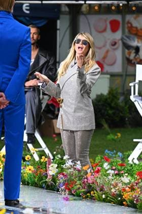 Heidi Klum is seen on the set of Germany s Next Topmodel in Los Angeles Featuring: Heidi Klum Where: Los Angeles, California, United States When: 14 Mar 2025 Credit: BauerGriffin INSTARimages EDITORIAL USE ONLY. NOT FOR USE BY NEWSPAPERS BASED IN THE UK. Copyright: xPGx instar54603001