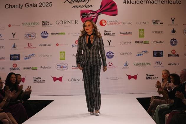 15 03 2025 Neu Isenburg, Hotel Hilton Clothes make the man Benefit Gala Fashion show Celebrities on the catwalk Former boxer Regina Halmich Honorary ambassador of the German Childrens Fund DFL DFB REGULATIONS PROHIBIT ANY USE OF PHOTOGRAPHS AS IMAGE SEQUENCES AND OR QUASI VIDEO HP