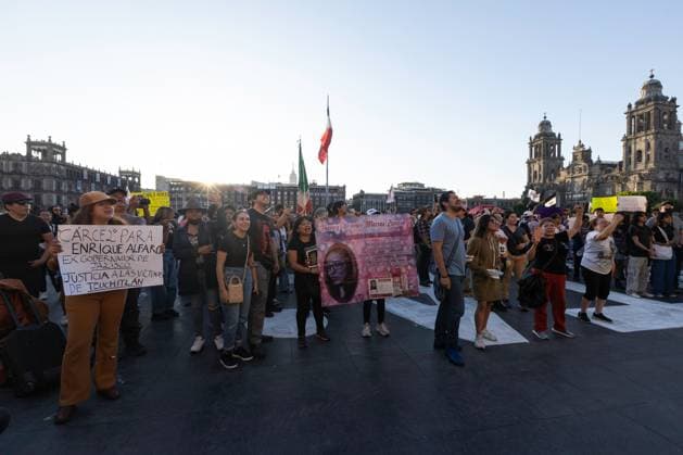 March 16, 2025, Mexico City, Mexico: Relatives of missing persons, organizations and individuals called for a day of national mourning for the discovery of an extermination camp in TeuchitloÂ¡n, Jalisco. In Mexico City, protesters placed shoes and candles in the main square, in front of the National Palace. Mexico City Mexico - ZUMAl178 20250316_znp_l178_014 Copyright: xCristianxLeyvax