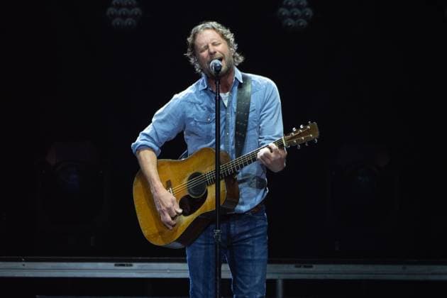 Dierks Bentley headlines Country 2 Country Music Festival 2025, Saturday - O2 Arena, London, UK please note photos are strictly for editorial purposes only American singer-songwriter Dierks Bentley headlines the Country 2 Country (C2C) Music Festival - O2 Arena, London, England, UK on Saturday 15 March 2025., Credit:Justin Ng Avalon UK, England, London, O2 Arena Copyright: xJustinxNgx xAvalonx 0976155629