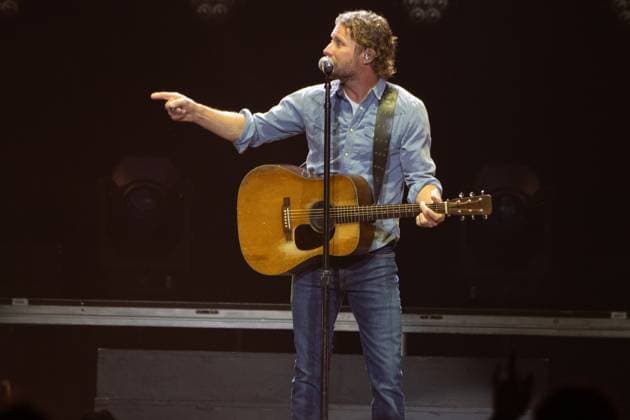 Dierks Bentley headlines Country 2 Country Music Festival 2025, Saturday - O2 Arena, London, UK please note photos are strictly for editorial purposes only American singer-songwriter Dierks Bentley headlines the Country 2 Country (C2C) Music Festival - O2 Arena, London, England, UK on Saturday 15 March 2025., Credit:Justin Ng Avalon UK, England, London, O2 Arena  Copyright: xJustinxNgx xAvalonx 0976155661