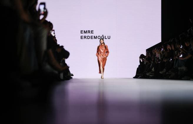 Russia Moscow Fashion Week 8880242 16.03.2025 A model presents a creation by Turkish brand EMRE ERDEMOGLU during the 4th Moscow Fashion Week at the Manege Central Exhibition Hall in Moscow, Russia. Grigory Sysoev Sputnik Moscow Russia  Copyright: xGrigoryxSysoevx