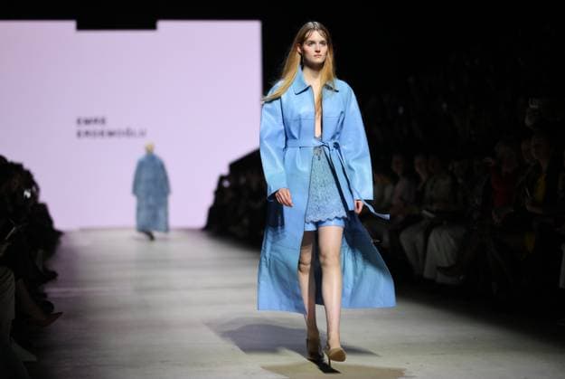Russia Moscow Fashion Week 8880248 16.03.2025 A model presents a creation by Turkish brand EMRE ERDEMOGLU during the 4th Moscow Fashion Week at the Manege Central Exhibition Hall in Moscow, Russia. Grigory Sysoev Sputnik Moscow Russia  Copyright: xGrigoryxSysoevx