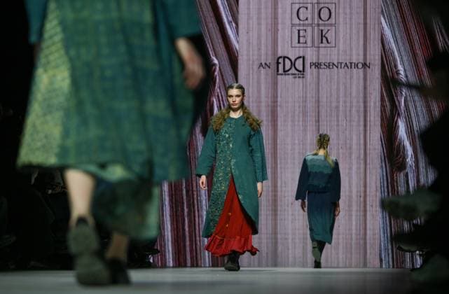 Russia Moscow Fashion Week 8880322 16.03.2025 Models present creations by Indian brand CoEK - Khadi during the 4th Moscow Fashion Week at the Manege Central Exhibition Hall in Moscow, Russia. Grigory Sysoev Sputnik Moscow Russia  Copyright: xGrigoryxSysoevx