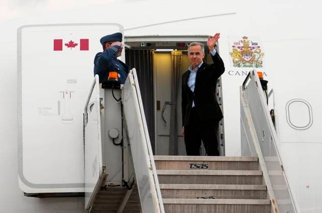 March 16, 2025, Montreal, Pq, Canada: Prime Minister Mark Carney departs Montreal, on route to Paris, France on Sunday, March 16, 2025. Montreal Canada  - ZUMAc35_ 20250316_zaf_c35_060 Copyright: xSeanxKilpatrickx
