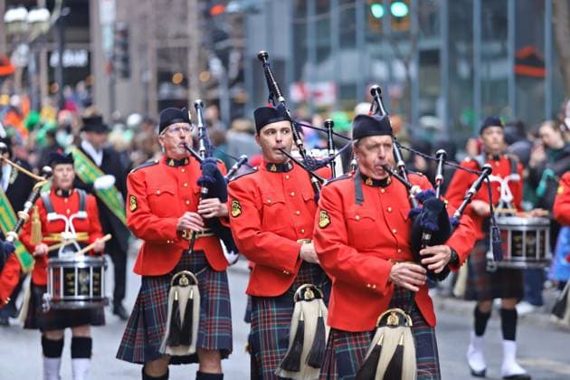 Persons taking part during the parade for the 200th edition of St. Patrick s Day, that commemorated the Irish heritage present in Montreal since the late 17th century. on March 16, 2025 in Montreal, Canada. Montreal Canada - ZUMAe321 20250316_zia_e321_018 Copyright: xHoracioxZamoraxRiosx