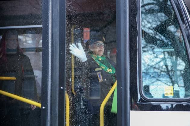 2025 Toronto St. Patrick s Day Parade An Army veteran waves their hand from inside a bus during the 2025 Toronto St. Patrick s Day Parade in Toronto, Ontario, Canada, on March 16, 2025. Toronto Ontario Canada  Copyright: xIndrawanxKumalax originalFilename: kumala-2025toro250316_npuvo.jpg