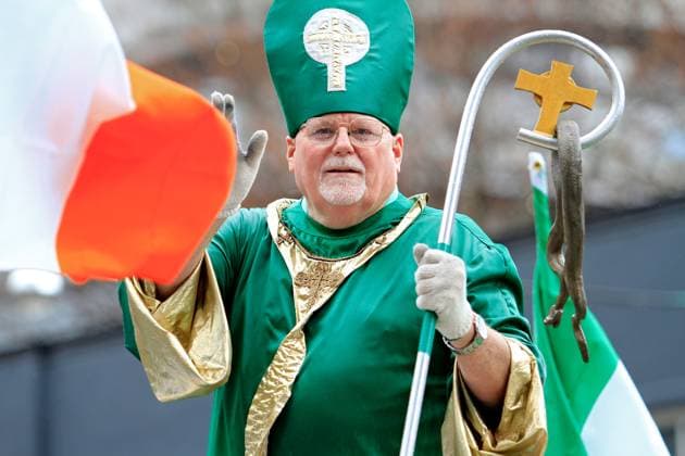 St. Patrick s Day Parade In Downtown Toronto, Canada, On March 16, 2025. A participant dressed as St. Patrick waves to the crowd during the St. Patrick s Day parade in Toronto, Canada, on March 16, 2025. Toronto Canada  Copyright: xMikexCampbellx originalFilename: campbell-notitle250317_npYlq.jpg