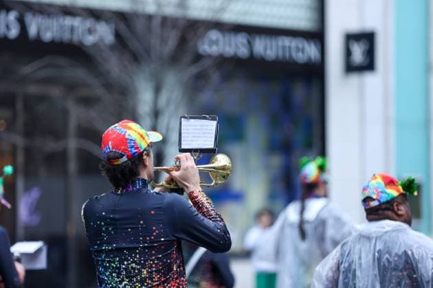 2025 Toronto St. Patrick s Day Parade Music notes from a trumpet player during the 2025 Toronto St. Patrick s Day Parade in Toronto, Ontario, Canada, on March 16, 2025. Toronto Ontario Canada  Copyright: xIndrawanxKumalax originalFilename: kumala-2025toro250316_npMw2.jpg