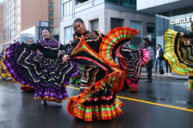 2025 Toronto St. Patrick s Day Parade A female dancer in a Mexican-themed costume performs during the 2025 Toronto St. Patrick s Day Parade in Toronto, Ontario, Canada, on March 16, 2025. Toronto Ontario Canada  Copyright: xIndrawanxKumalax originalFilename: kumala-2025toro250316_npZDW.jpg