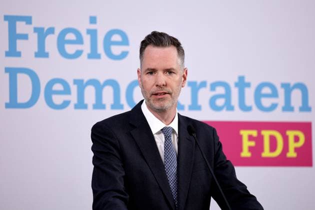 News Themen der Woche KW12 News Bilder des Tages Christian Duerr, Fraktionsvorsitzender der FDP-Bundestagsfraktion, bewirbt sich auf einer Pressekonferenz im Hans-Dietrich-Genscher-Haus fuer den Parteivorsitz, DEU, Berlin, 17.03.2025 *** Christian Duerr, leader of the FDP parliamentary group in the Bundestag, applies for the party chairmanship at a press conference in the Hans Dietrich Genscher House, DEU, Berlin, 17 03 2025