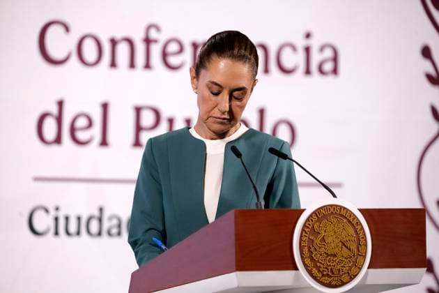 Mexiko, Claudia Sheinbaum Pressekonferenz in Mexiko-Stadt Mexico™s President, Claudia Sheinbaum Holds Briefing Conference Mexican President Claudia Sheinbaum Pardo, speaking during a briefing conference at National Palace. on March 17, 2025 in Mexico City, Mexico. (Photo by Luis Barron Eyepix Group) Copyright: xLuisxBarron xEyepixxGroupx LB_16032025_147499