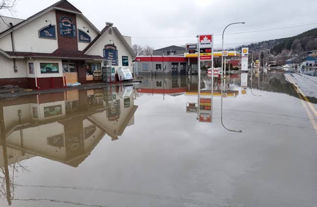 March 18, 2025, Beauceville, Pq, Canada: A convenience store and a gas station are flooded on highway 173 in Beauceville, Que., Monday, March 17, 2025. The Chaudiere river flooded the city after an ice blockage overnight. Beauceville Canada  - ZUMAc35_ 20250318_zaf_c35_001 Copyright: xJacquesxBoissinotx