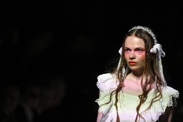 Russia Moscow Fashion Week 8882268 18.03.2025 A model presents a creation by the brand Masterpeace during the 4th Moscow Fashion Week at the Manege Central Exhibition Hall in Moscow, Russia. Vladimir Astapkovich Sputnik Moscow Russia  Copyright: xVladimirxAstapkovichx