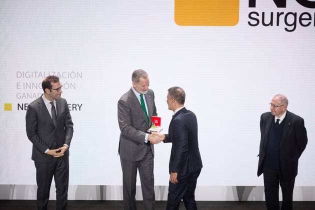 The King presents the eighth edition of the National SME of the Year Award King Felipe VI, presents the award to the winners during the eighth edition of the National SME of the Year Award organized by the Spanish Chamber of Commerce and Banco Santander, at the headquarters of Santander Spain, on March 20, 2025, in Madrid Spain The award recognizes the work of small and medium enterprises as generators of wealth and creators of employment in the performance of their daily work 20 MARCH 2025 Jesús Hellí Espana  Copyright: xJesusxHellinx 6592481