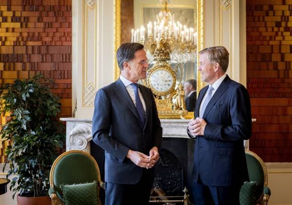 Entertainment Themen der Woche KW12 News Bilder des Tages Den Haag, The Netherlands, 2025-03-21 14:59:40 THE HAGUE, 21-03-2025, Huis ten Bosch Palace King Willem Alexander receives NATO Secretary General Mark Rutte at Huis ten Bosch Palace in The Hague. The meeting focuses on the transatlantic alliance and international cooperation. PHOTO: NLBeeld POOL Koen van Weel Credit: NL Beeld Patrick van Emst  Copyright: xx x