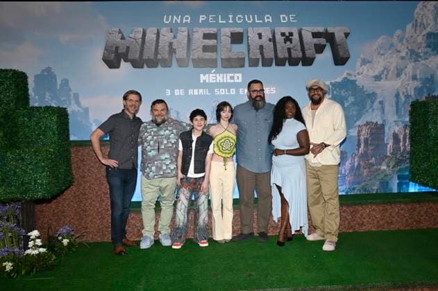 (L-R) Torfi Frans olafsson, Jack Black, Sebastian Eugene Hansen, Emma Myers, Jared Hess, Danielle Brooks and Jason Momoa attend the Photocall for the Minecraft film at Mexico City St. Regis Hotel. on March 21, 2025 in Mexico City, Mexico. Mexico City Mexico - ZUMAe321 20250321_zia_e321_059 Copyright: xCarlosxTischlerx