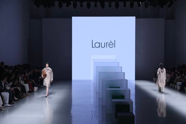 China Fashion Week in Peking, Laurel Modenschau BEIJING, CHINA - MARCH 21: Models walk the runway at the Laurel Collection show on day 2 of China Fashion Week A W2025 at Today Art Museum on March 21, 2025 in Beijing, China.  Copyright: xChinaxNewsxServicex 111556418162