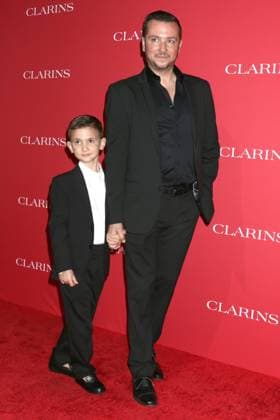 USA - Clarins ICONS Event - Los Angeles LOS ANGELES - MAR 21: Brenton Kearley, father at the Clarins ICONS Event at the Academy Museum of Motion Pictures on March 21, 2025 in Los Angeles, CA Los Angeles CA USA  Copyright: xKathyxHutchinsx xHutchinsxPhotox