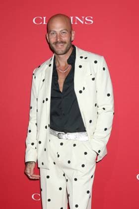 USA - Clarins ICONS Event - Los Angeles LOS ANGELES - MAR 21: Johnny Wujek at the Clarins ICONS Event at the Academy Museum of Motion Pictures on March 21, 2025 in Los Angeles, CA Los Angeles CA USA  Copyright: xKathyxHutchinsx xHutchinsxPhotox