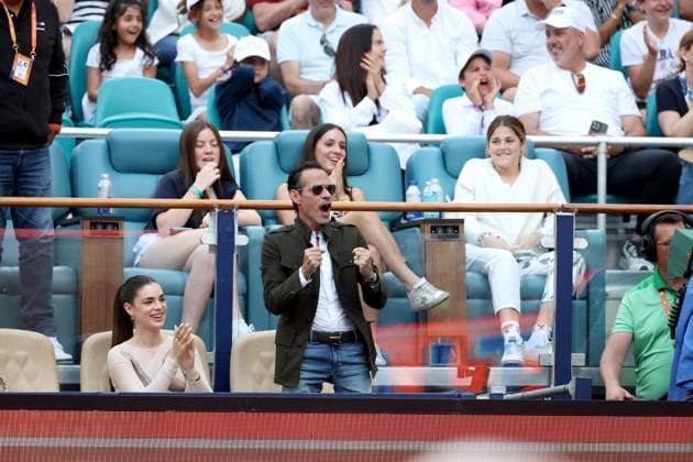 MIAMI GARDENS, FLORIDA - MARCH 23: Marc Anthony and his wife Nadia Ferreira attend the match where Novak Djokovic of Serbia defeats Camilo Ugo Carabelli of Argentina during Day 6 of the Miami Open at Hard Rock Stadium on March 23, 2025 in Miami Gardens, Florida...People: Marc Anthony, Nadia Ferreira Miami Gardens United States Of America - ZUMAs214 20250323_aba_s214_045 Copyright: xSMGx