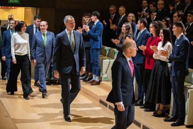 King Felipe VI, accompanied by the Chairman of Iberdrola, Ignacio Galán, and the Minister of Science, Innovation and Universities, Diana Morant, presented the Iberdrola Scholarships at the Iberdrola Campus, on March 24, 2025, in San Agustín de Guadalix, Madrid Spain The scholarships contribute to excellence in the training of young people, providing them with a high degree of qualification that facilitates their access to their first job, providing them with a high degree of qualification that facilitates their access to their first job These scholarships promote the training of young high-level professionals in the field of energy, studying in different areas of interest Computer Engineering, Mathematics and Big Data, Cybersecurity, Infor Copyright: xRafaelxBastantex 6600989