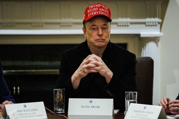 Bilder des Jahres 2025, News 03 März News Themen der Woche KW13 News Bilder des Tages DC: President Trump Meets with his Cabinet Elon Musk, Tesla CEO and Senior Advisor to the President of the United States, attends a meeting with President Donald Trump and members of his Cabinet in the Cabinet Room at the White House in Washington, D.C. on March 24, 2025. (Photo by Samuel Corum Pool ABACAPRESS.COM) Washington DC United States  Copyright: xPool ABACAx