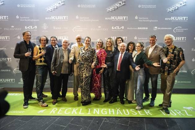 Presentation of the Comedy Award Recklinghausen Hurz 2025 FOR EDITORIAL PURPOSES ONLY EDITORIAL USE ONLY p Presentation of the Comedy Award Recklinghausen Hurz 2025 on Monday, March 24, 2025 at the Festspielhaus in Recklinghausen Group picture with everyone in front of the photo wall Recklinghausen NRW Recklinghausen Copyright StefanxArendx xFUNKExFotoxService Copyright: StefanxArendx xFUNKExFotoxService doc7zwuqsqkuly1jlse22d4 ,EDITORIAL USE ONLY Copyright: StefanxArendx xFUNKExFotoxService