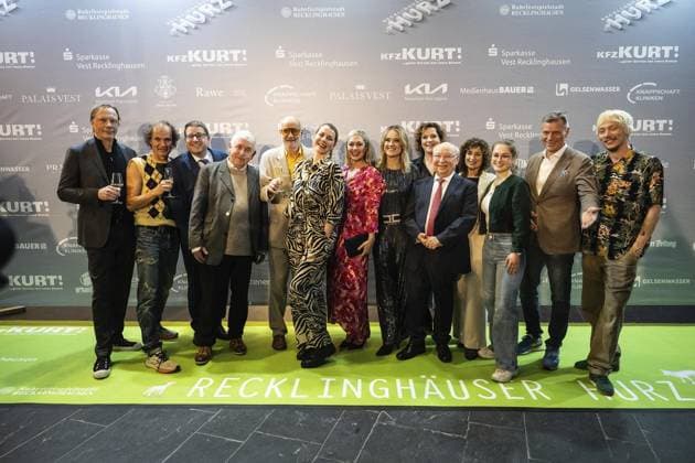 Presentation of the Comedy Award Recklinghausen Hurz 2025 FOR EDITORIAL PURPOSES ONLY EDITORIAL USE ONLY p Presentation of the Comedy Award Recklinghausen Hurz 2025 on Monday, March 24, 2025 at the Festspielhaus in Recklinghausen Group picture with everyone in front of the photo wall Recklinghausen NRW Recklinghausen Copyright StefanxArendx xFUNKExFotoxService Copyright: StefanxArendx xFUNKExFotoxService doc7zwuqt18gm1jvwn7k8r ,EDITORIAL USE ONLY Copyright: StefanxArendx xFUNKExFotoxService