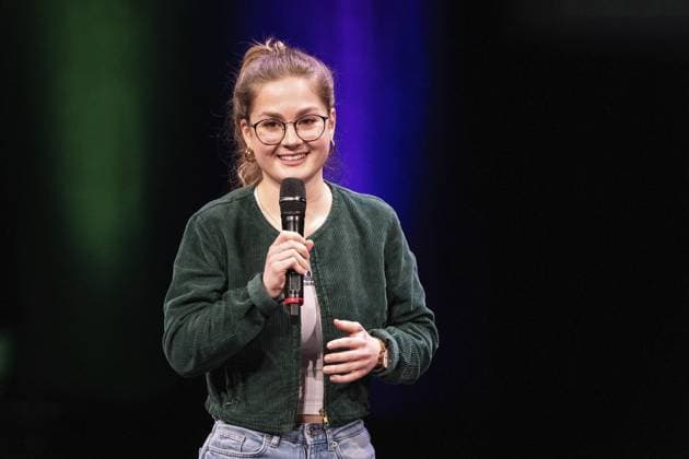Presentation of the Comedy Award Recklinghausen Hurz 2025 FOR EDITORIAL PURPOSES ONLY EDITORIAL USE ONLY p Presentation of the Comedy Award Recklinghausen Hurz 2025 on Monday, March 24, 2025 at the Festspielhaus in Recklinghausen Florentine Osche during her performance Recklinghausen NRW Recklinghausen Copyright StefanxArendx xFUNKExFotoxService Copyright: StefanxArendx xFUNKExFotoxService doc7zwure2tf8i1n2m6tdnd ,EDITORIAL USE ONLY Copyright: StefanxArendx xFUNKExFotoxService