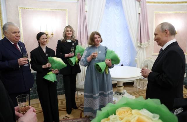 Russia Putin Culture Presidential Prize 8887558 25.03.2025 Russian President Vladimir Putin meets with winners of the 2024 Presidential Prize for young culture professionals and for writing and art for children and young people following an awarding ceremony at the Kremlin in Moscow, Russia. Vyacheslav Prokofyev POOL Moscow Russia  Copyright: xVyacheslavxProkofyevx