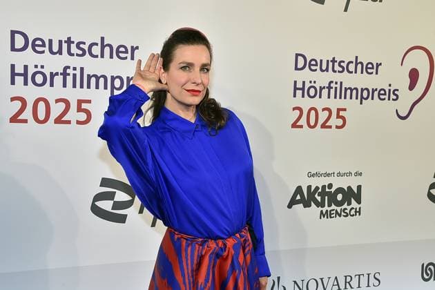 Bilder des Jahres 2025, Entertainment 03 März Entertainment Themen der Woche KW13 Entertainment Bilder des Tages 3. Deutschen Hörfilmpreis 2025. Nadine Heidenreich Ankunft zum c in Berlin, am 25.03.2025 *** 3 German Audio Film Award 2025 Nadine Heidenreich Arrival at the c in Berlin, on 25 03 2025 Photopress Mueller
