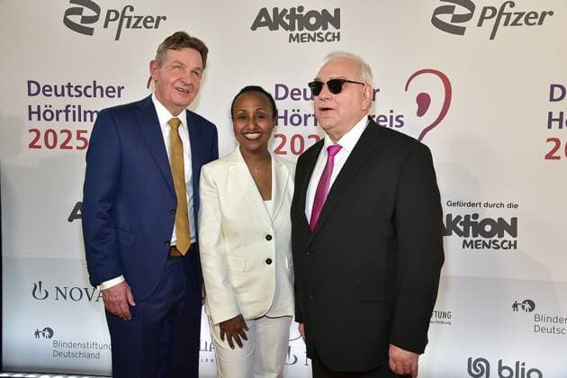 3 German Hearing Film Award 2025 Andreas Bethke, CEO of the DBSV, Awet Tesfasiesus, Member of Parliament, Alliance90 The Greens, Hans Werner Lange, President of the DBSV Arrival at the c in Berlin, on 25 03 2025 Photopress Mueller