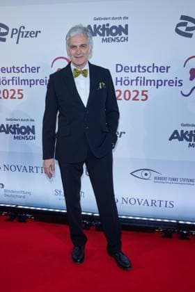 Walter Sittler welcomes guests to the 23 German Audio Film Award 2025 at the Colosseum Filmtheater in Berlin on 25 02 2025 23 German Audio Film Award 2025