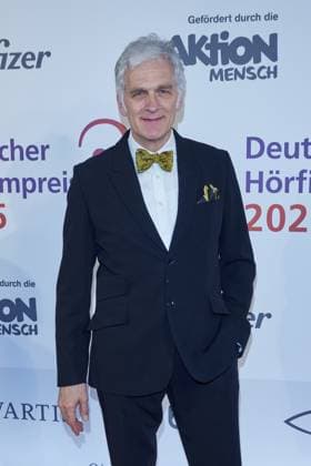 Walter Sittler welcomes guests to the 23 German Audio Film Award 2025 at the Colosseum Filmtheater in Berlin on 25 02 2025 23 German Audio Film Award 2025