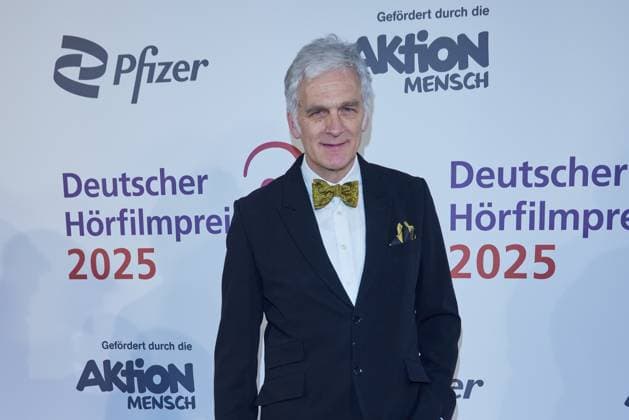 Walter Sittler welcomes guests to the 23 German Audio Film Award 2025 at the Colosseum Filmtheater in Berlin on 25 02 2025 23 German Audio Film Award 2025