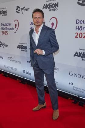 Roman Knizka Guest arrival for the 23 German Audio Film Award 2025 at the Colosseum Filmtheater in Berlin on 25 02 2025 23 German Audio Film Award 2025