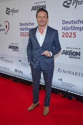 Roman Knizka Guest arrival for the 23 German Audio Film Award 2025 at the Colosseum Filmtheater in Berlin on 25 02 2025 23 German Audio Film Award 2025