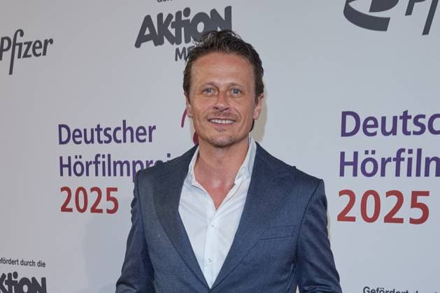 Roman Knizka Guest arrival for the 23 German Audio Film Award 2025 at the Colosseum Filmtheater in Berlin on 25 02 2025 23 German Audio Film Award 2025