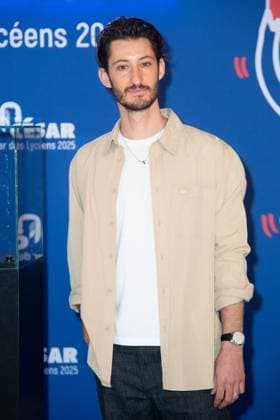 Cesar Des Lyceens 2025 Pierre Niney attending the Le Comte De Monte-Christo - Cesar Des Lyceens 2025 at La Sorbonne University in Paris, France on March 26, 2025. Photo by Aurore Marechal ABACAPRESS.COM Paris France  Copyright: xMarechalxAurore ABACAx
