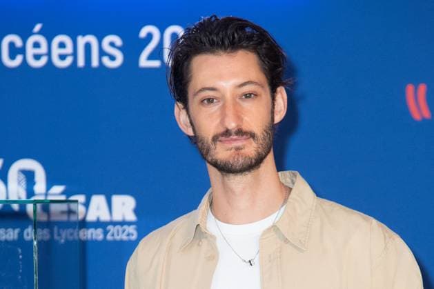 Cesar Des Lyceens 2025 Pierre Niney attending the Le Comte De Monte-Christo - Cesar Des Lyceens 2025 at La Sorbonne University in Paris, France on March 26, 2025. Photo by Aurore Marechal ABACAPRESS.COM Paris France  Copyright: xMarechalxAurore ABACAx