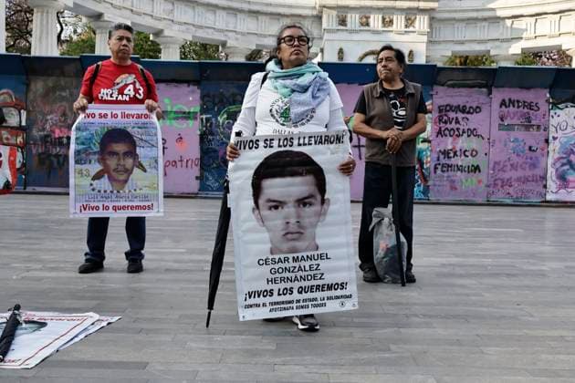 March 26, 2025, Mexico City, Cdmx, Mexico: Mothers, fathers, relatives, and classmates of the 43 students from Ayotzinapa, Guerrero, demonstrate on Paseo de la Reforma Avenue to demand that the government of Claudia Sheinbaum resolve the forced disappearance of the students, which occurred 10 years ago; the Mexican Army, the municipal police, and organized crime are being blamed for this incident. Mexico City Mexico - ZUMAp204 20250326_zip_p204_037 Copyright: xJosuexPerezx