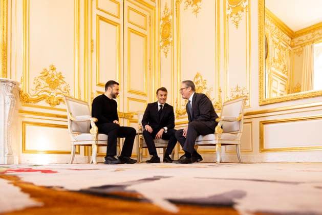 Bilder des Jahres 2025, News 03 März News Themen der Woche KW13 News Bilder des Tages Prime Minister Keir Starmer attends talks on Ukraine in Paris 27 03 2025. Paris, France. Prime Minister Keir Starmer and Ukraine President Volodymyr Zelenskyy attend talks on Ukraine at a meeting hosted by French President Emmanuel Macron at the Elysee Palace., Credit:Lauren Hurley Avalon France, Paris, Paris, 10 Downing Street  Copyright: xLaurenxHurleyx xAvalonx 0980171883