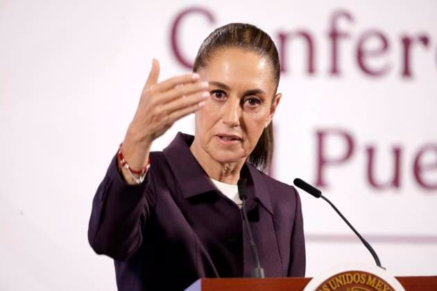 Mexiko, Claudia Sheinbaum Pressekonferenz in Mexiko-Stadt Mexico s President, Claudia Sheinbaum Pardo, announced that she will provide a comprehensive response to the United States tariffs on Mexico during a briefing at the National Palace. on March 27, 2025 in Mexico City, Mexico. Mexico City Mexico - ZUMAe321 20250327_zia_e321_023 Copyright: xLuisxBarronx