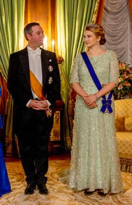 Luxemburger Royals veranstalteten Gala-Dinner für Tharman Shanmugaratnam aus Singapur 27-03-2025 Gala Grand Duke Guillaume and Grand Duchess Stephanie with Tharman Shanmugaratnam, President of the Republic of Singapore, and Mrs. Jane Ittogi Shanmugaratnam pictured at the state banquet before the statebanquet at Palais Grand-Ducal on the 1st day of the 2 day statevisit to Luxembourg. Â  Copyright: xPPEx
