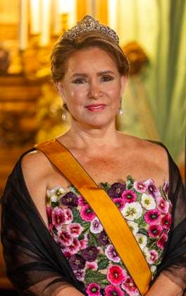 Luxemburger Royals veranstalteten Gala-Dinner für Tharman Shanmugaratnam aus Singapur 27-03-2025 Gala Grand Duchess Maria Teresa with Tharman Shanmugaratnam, President of the Republic of Singapore, and Mrs. Jane Ittogi Shanmugaratnam pictured at the state banquet before the statebanquet at Palais Grand-Ducal on the 1st day of the 2 day statevisit to Luxembourg. Â  Copyright: xPPEx