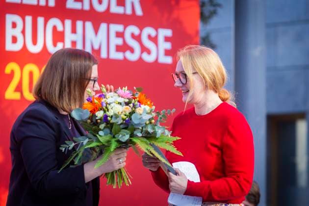 Leipzig Book Fair In the new fair, 2,040 exhibitors from 45 countries will present this years new products The fairs motto this year is Words move worlds This years guest country is Norway Award ceremony of the Leipzig Book Fair 2025 In the fiction category, the award went to Kristine Bilkau for her novel Halbinsel Luchterhand Le