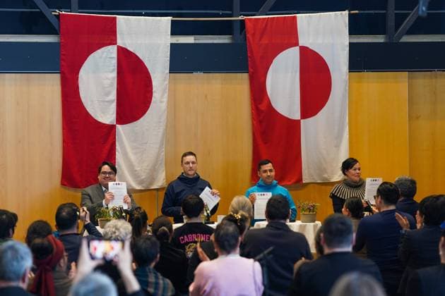 Bilder des Jahres 2025, News 03 März News Themen der Woche KW13 News Bilder des Tages Grönland, Bildung der neuen Regierung in Nuuk 250329 -- NUUK, March 29, 2025 -- This photo taken on March 28, 2025 shows the ceremony marking the establishment of a new autonomous government of Greenland, in Nuuk, capital of Greenland, an autonomous territory of Denmark. Four Greenlandic parties signed a new coalition agreement on Friday in Nuuk, capital of Greenland, to establish a new autonomous government. The chairman of the Demokraatit Democratic Party, Jens-Frederik Nielsen, will be the prime minister of the government. DENMARK-GREENLAND-NUUK-NEW AUTONOMOUS GOVERNMENT PengxZiyang  DENMARK-GREENLAND-NUUK-NEW AUTONOMOUS GOVERNMENT IMAGO PengxZiyang  imago images 1060352174