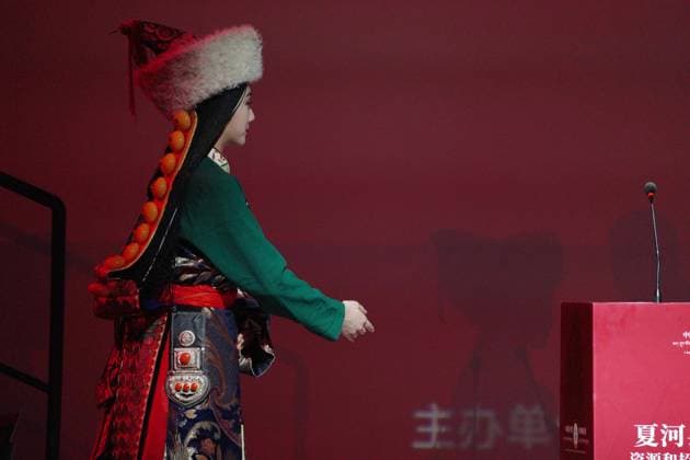 China Fashion Week in Peking, BODPASHOW Join Hands Modenschau BEIJING, CHINA - MARCH 28: A model walks the runway at the BODPASHOW.Join Hands in Labrang collection show on day 9 of China Fashion Week A W2025 at 798Â·751 PARK on March 28, 2025 in Beijing, China.  Copyright: xVCGx 111557904592